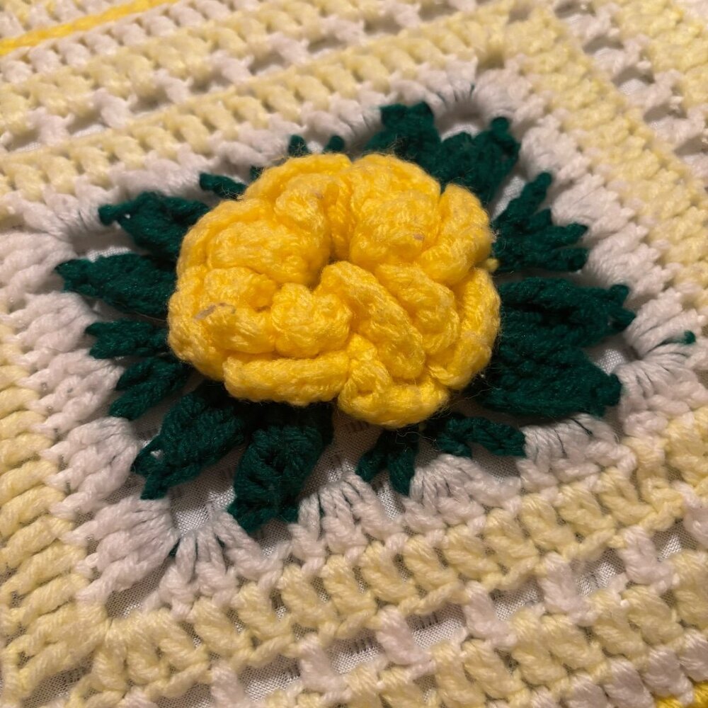 Vintage Handmade Crochet Blanket Yellow Raised 3D Flowers Granny Squares Afghan - Picture 3 of 6